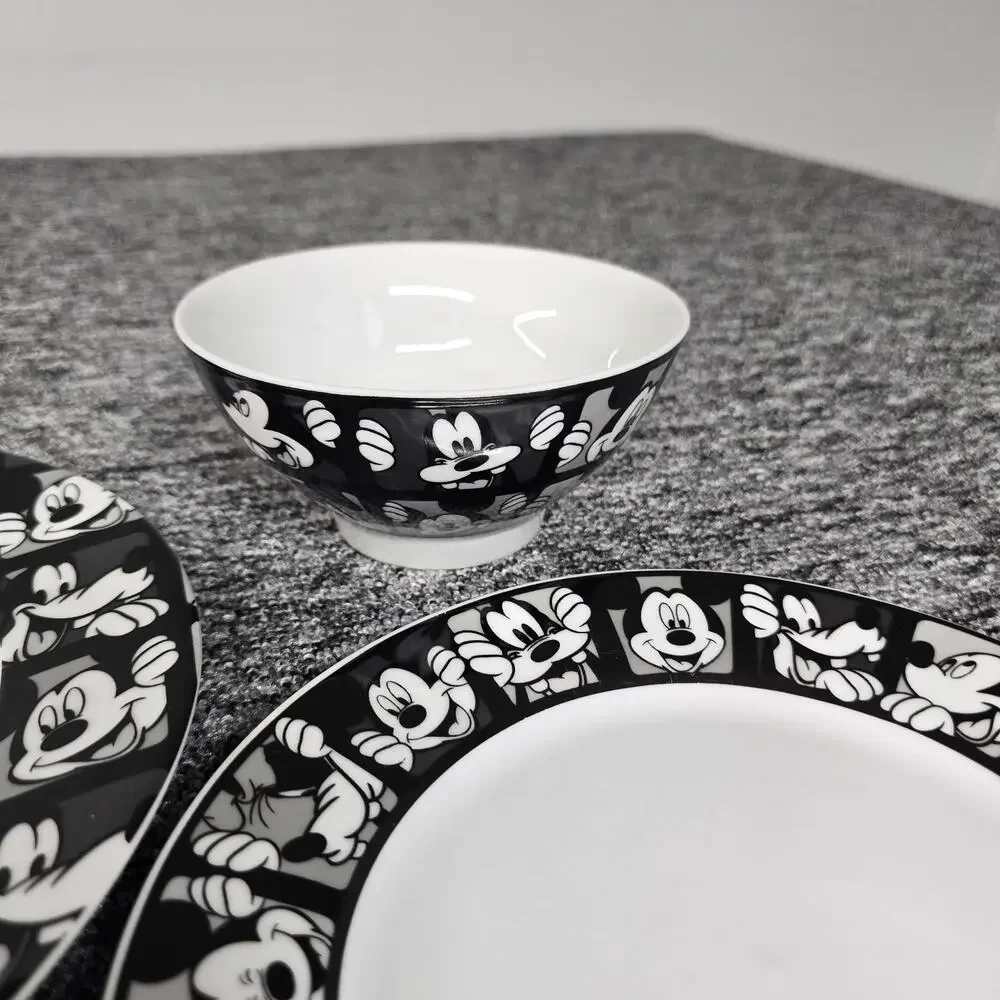 Disney Mickey Mouse & Goofy Grid Dinnerware Set 3 Piece Black & White
